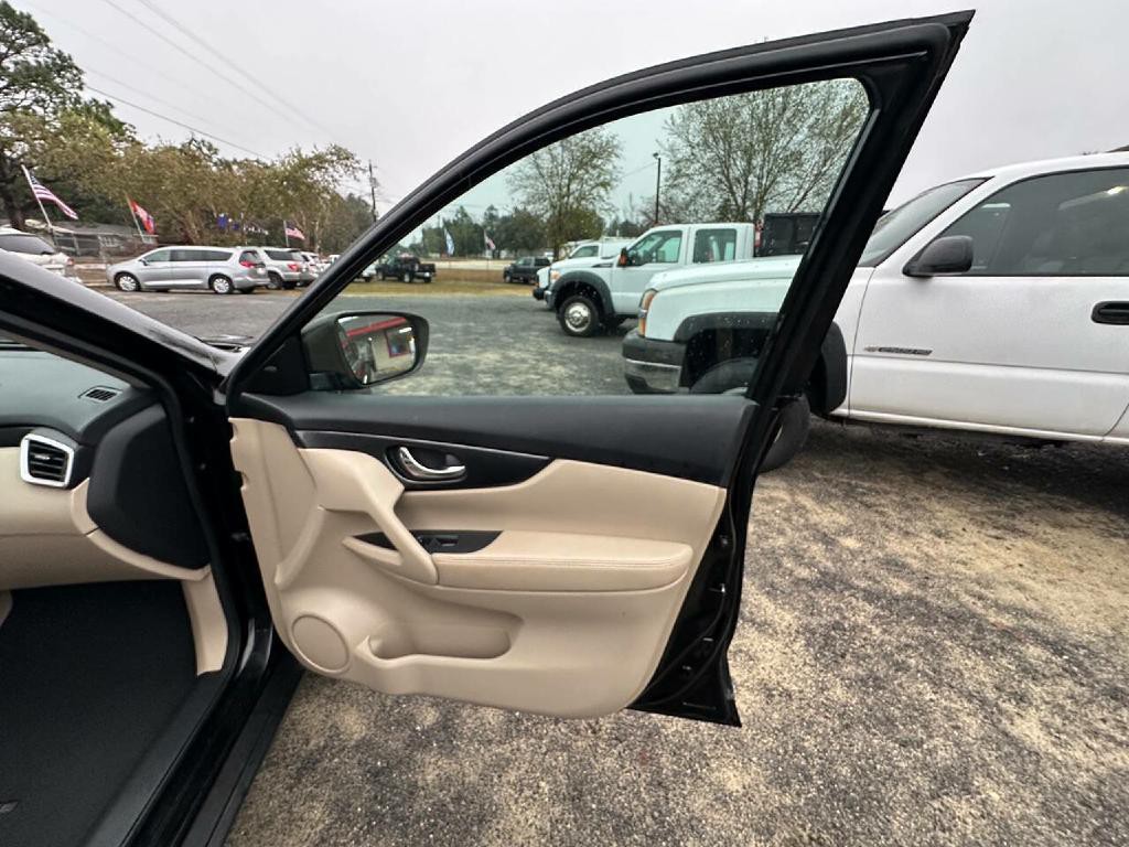 2016 Nissan Rogue Image 29