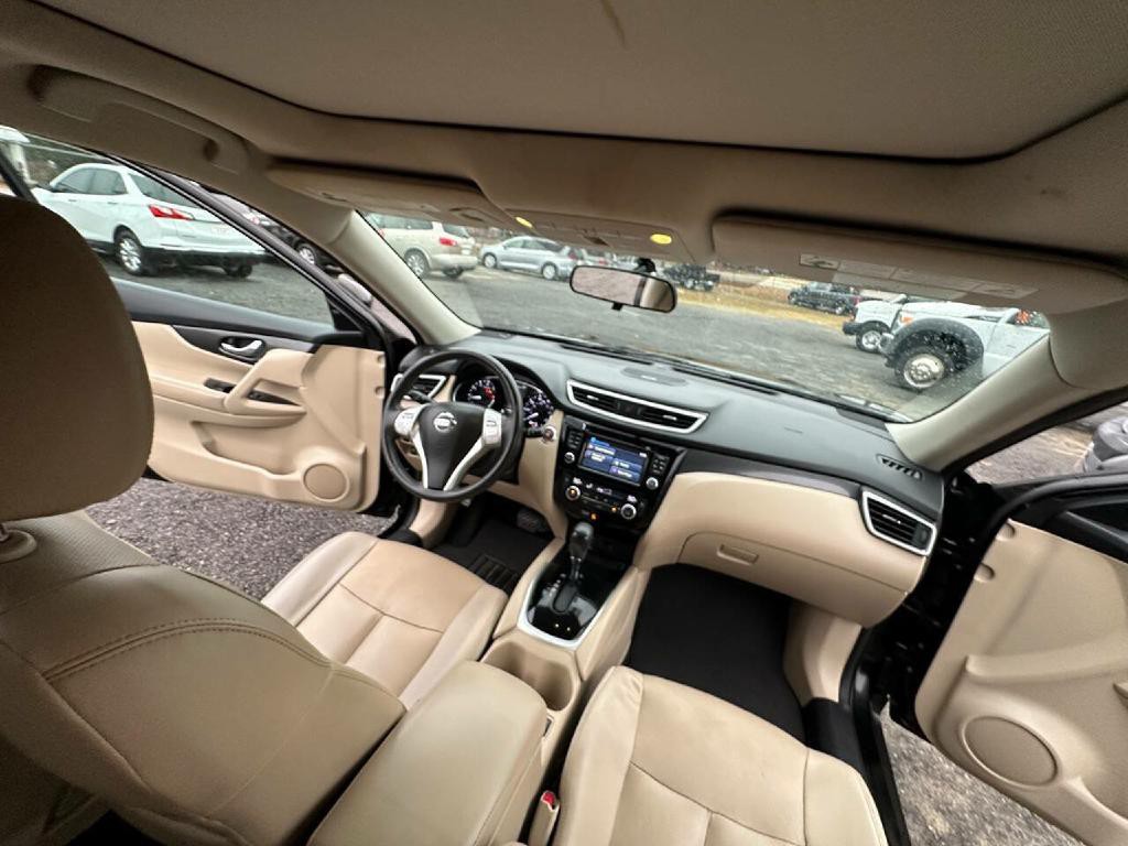 2016 Nissan Rogue Image 31