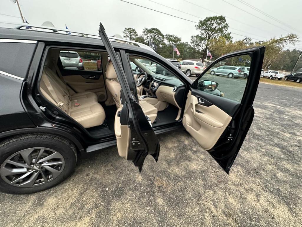 2016 Nissan Rogue Image 34