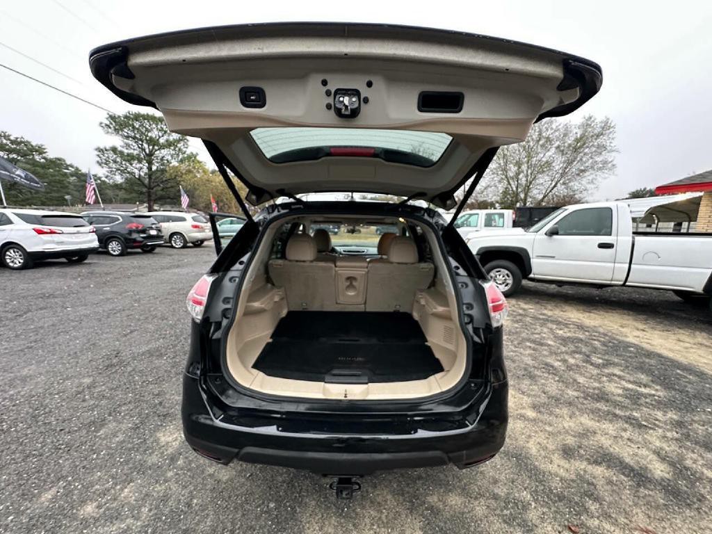 2016 Nissan Rogue Image 35