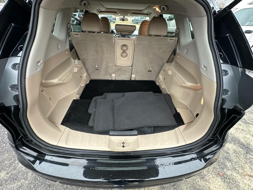 2016 Nissan Rogue Image 38