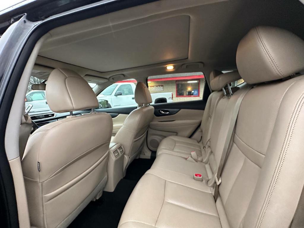 2016 Nissan Rogue Image 39