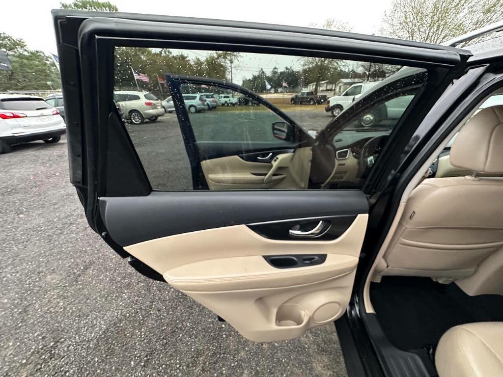 2016 Nissan Rogue Image 41