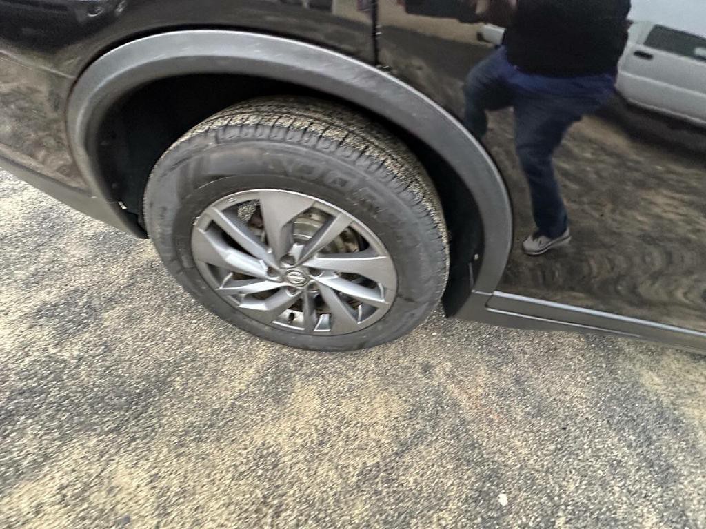 2016 Nissan Rogue Image 50