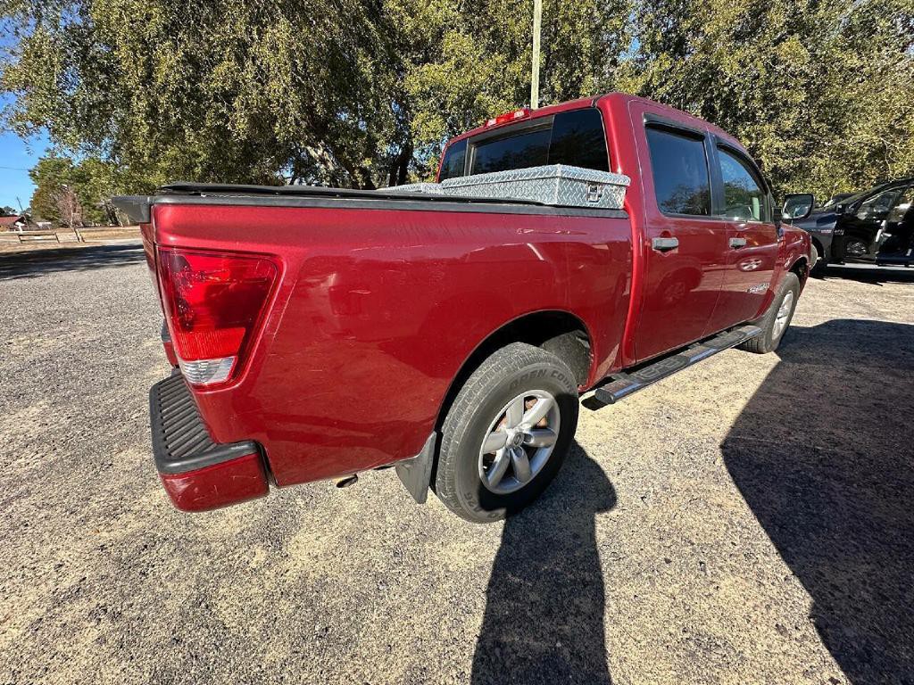 2014 Nissan Titan Image 4