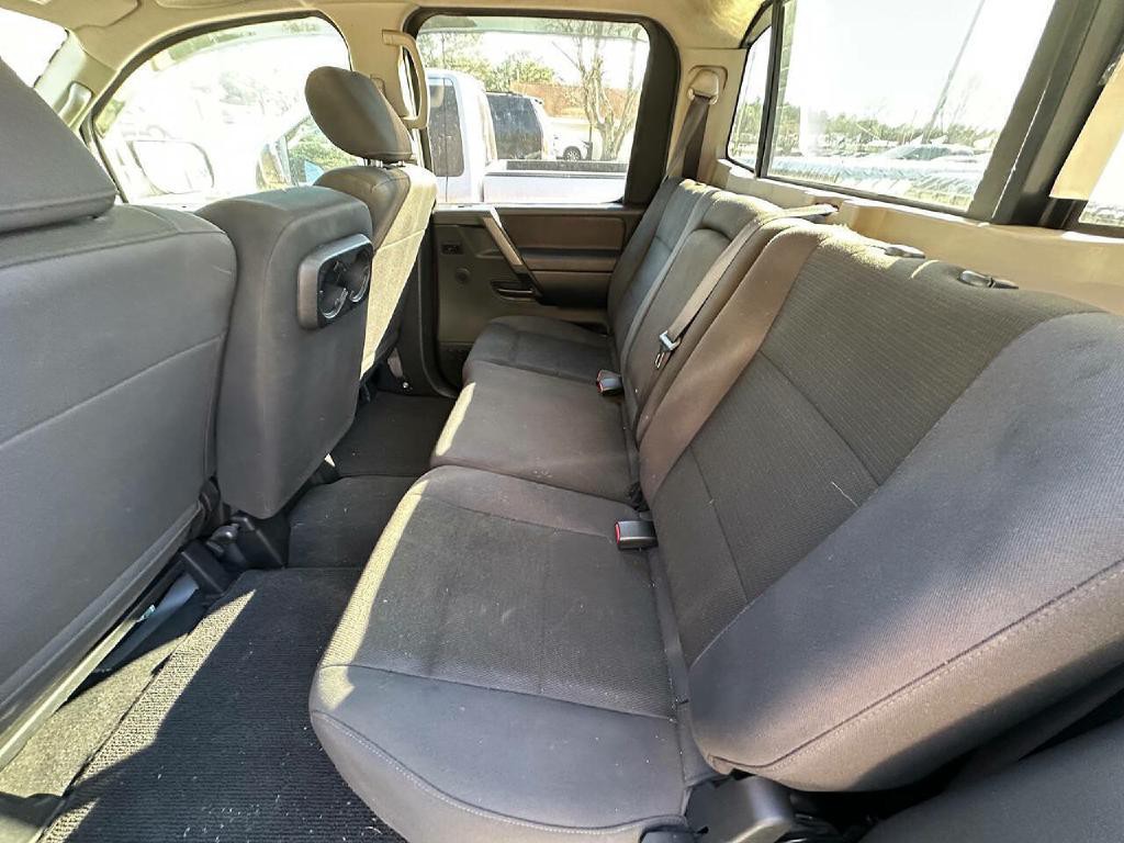 2014 Nissan Titan Image 7