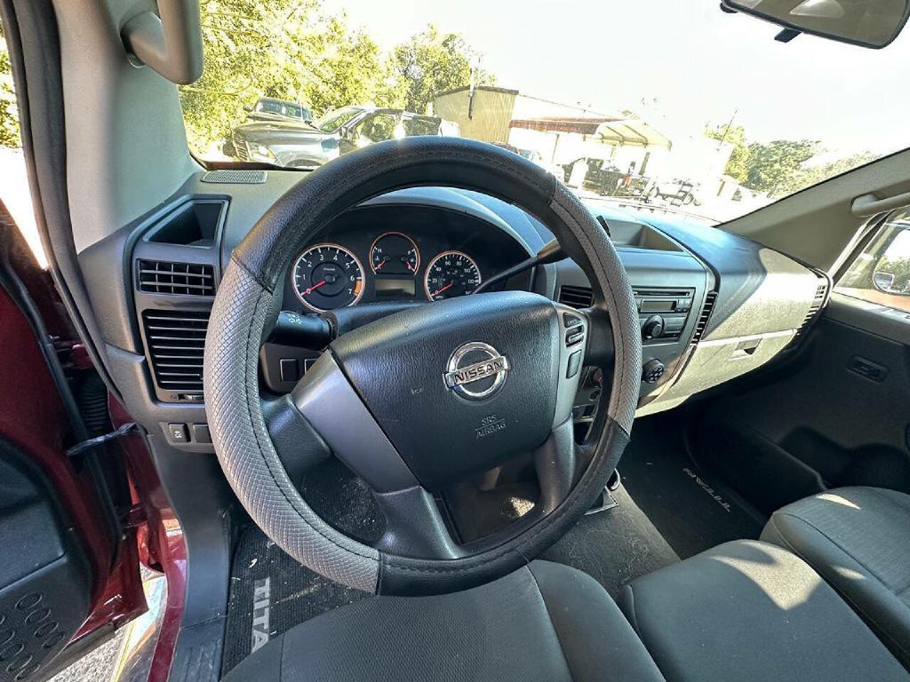 2014 Nissan Titan Image 21