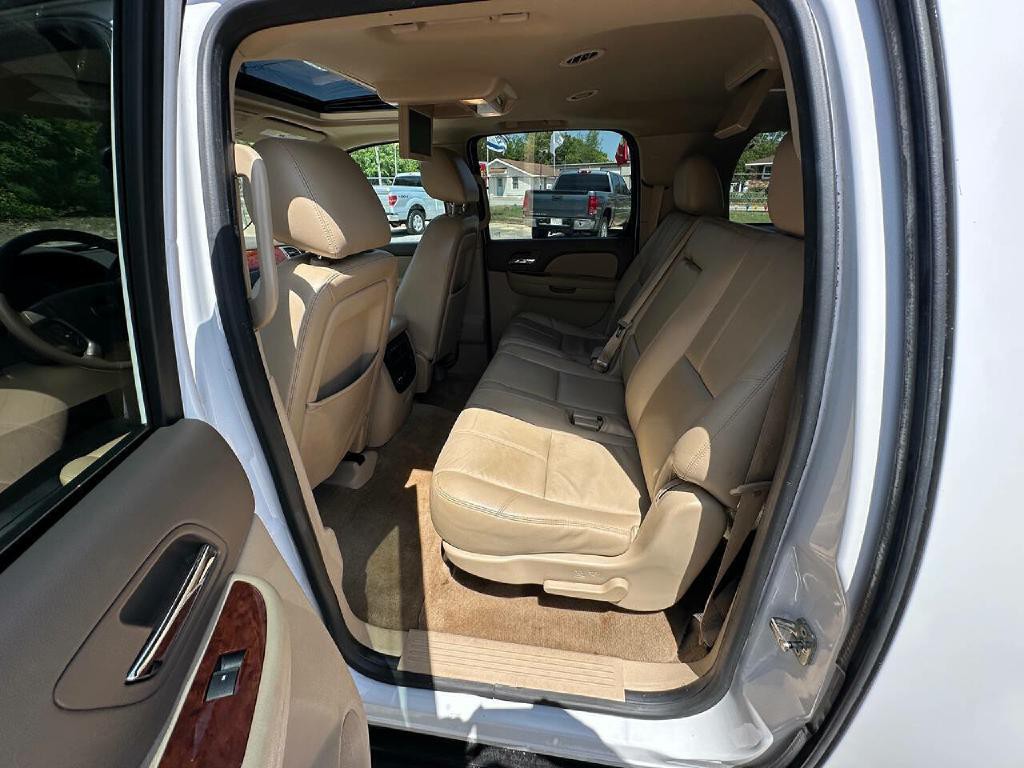 2013 Chevrolet Suburban Image 5