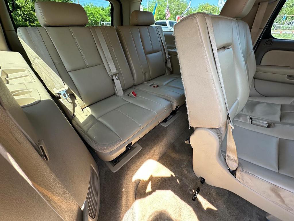 2013 Chevrolet Suburban Image 8