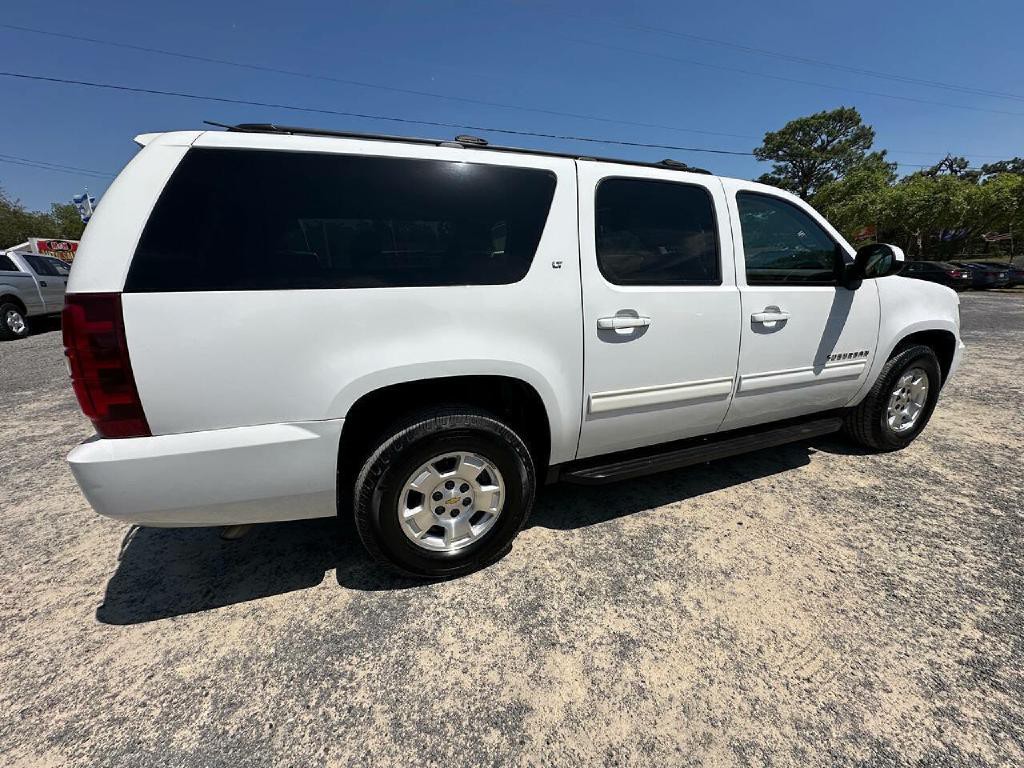 2013 Chevrolet Suburban Image 16