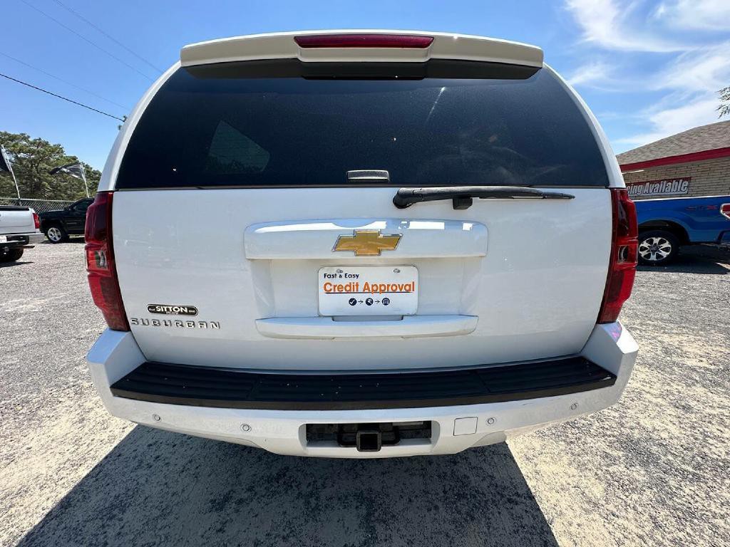 2013 Chevrolet Suburban Image 19