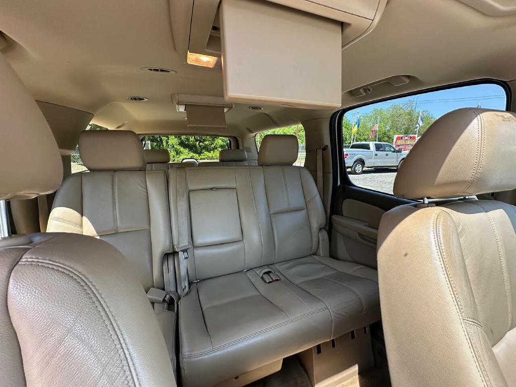 2013 Chevrolet Suburban Image 22