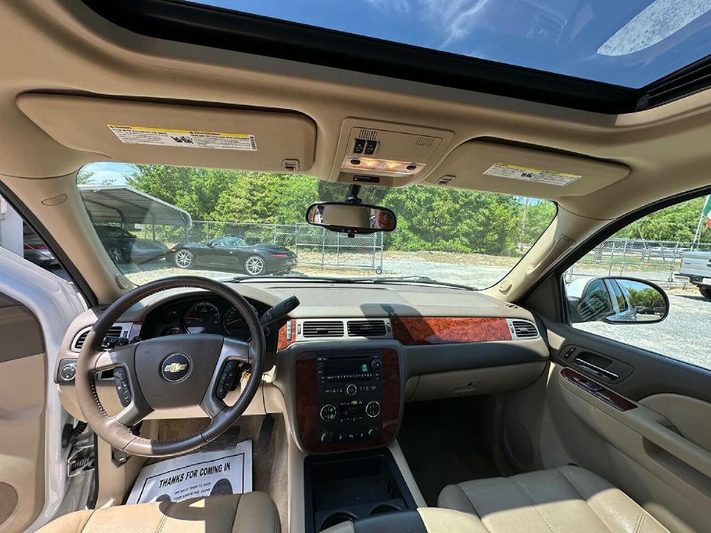 2013 Chevrolet Suburban Image 31