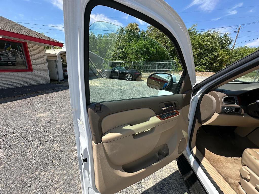 2013 Chevrolet Suburban Image 33