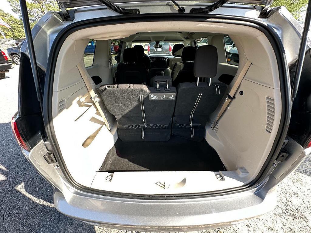 2017 Chrysler Pacifica Image 6