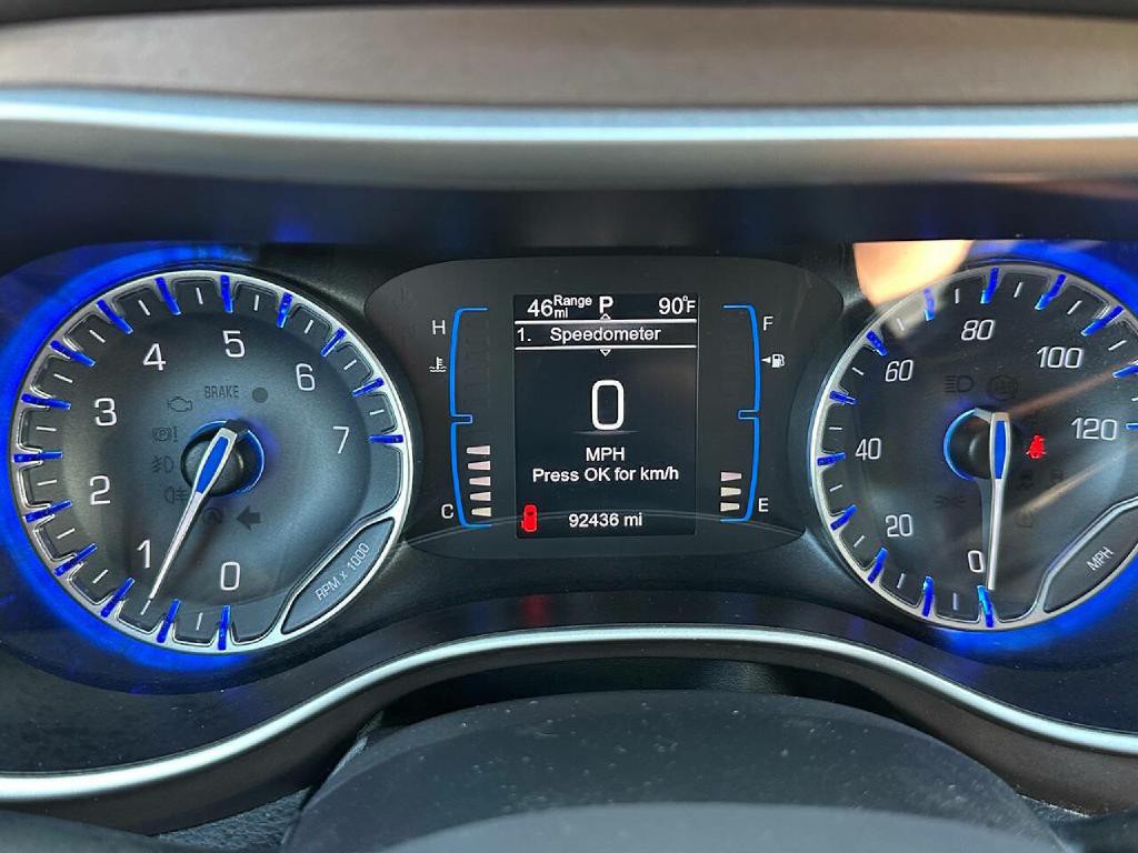 2017 Chrysler Pacifica Image 8
