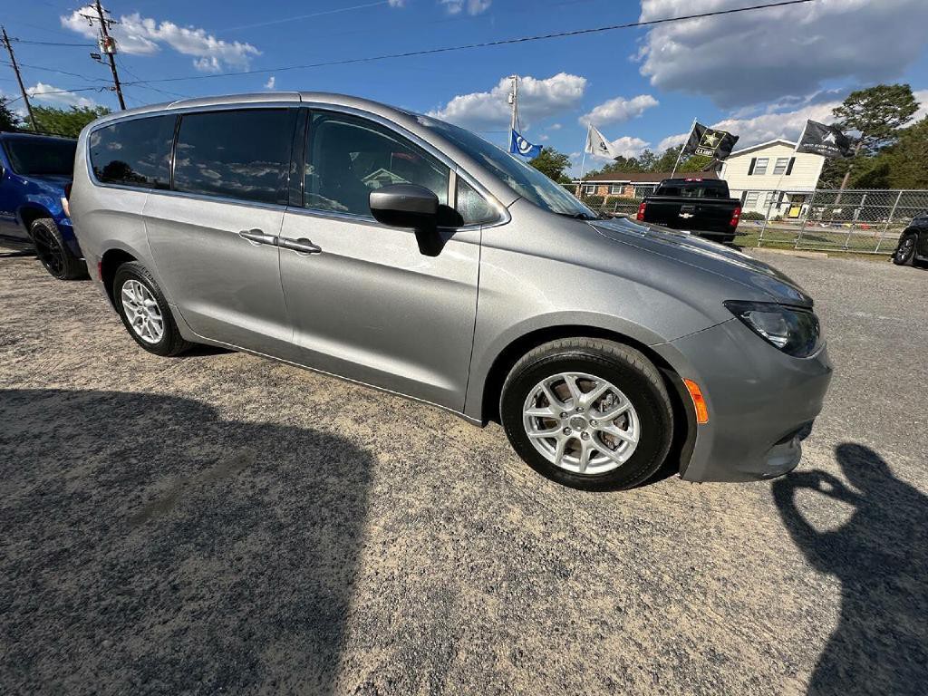 2017 Chrysler Pacifica Image 17