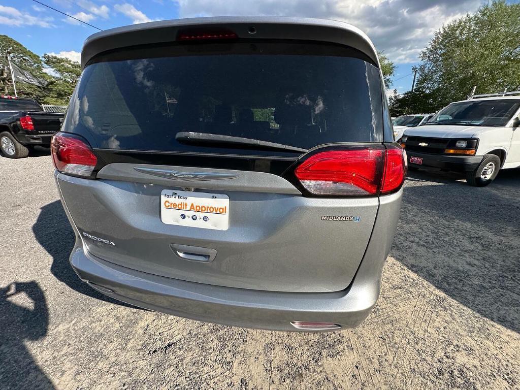 2017 Chrysler Pacifica Image 26
