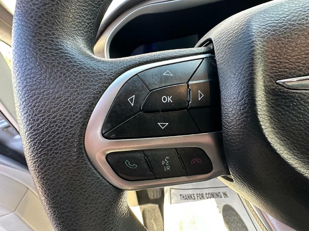 2017 Chrysler Pacifica Image 40