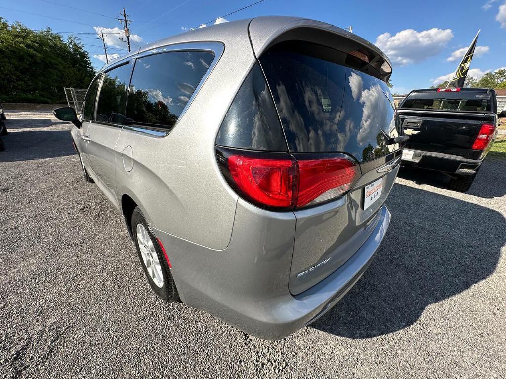 2017 Chrysler Pacifica Image 54