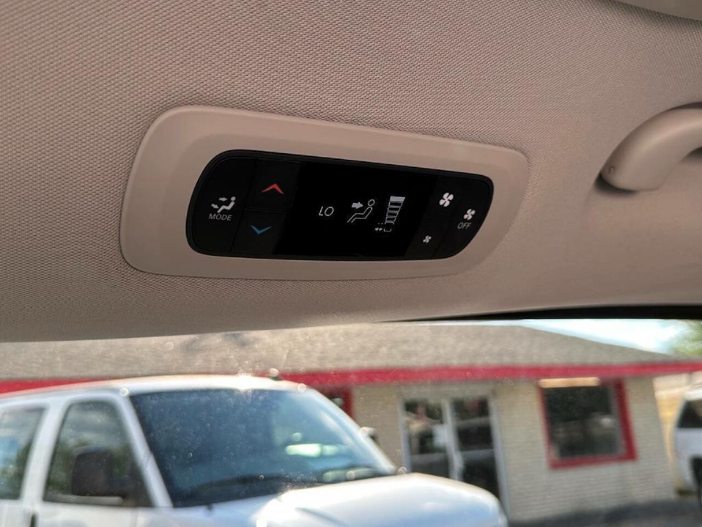 2017 Chrysler Pacifica Image 55