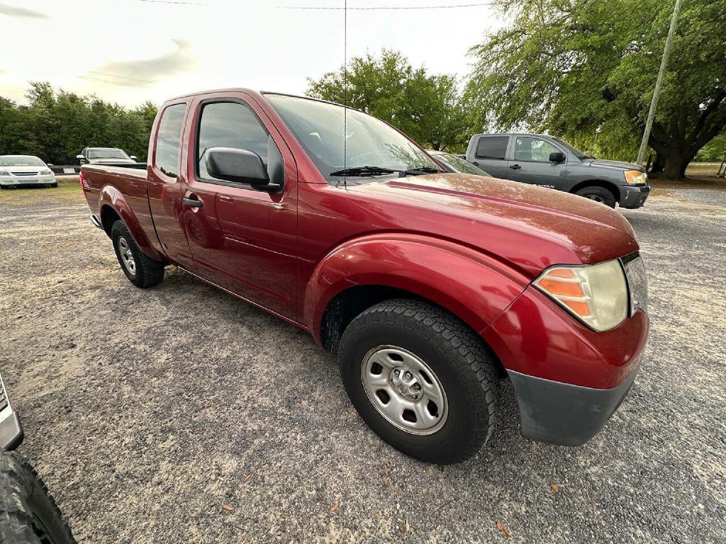 2015 Nissan Frontier Image 2