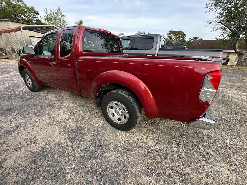 2015 Nissan Frontier Image 3