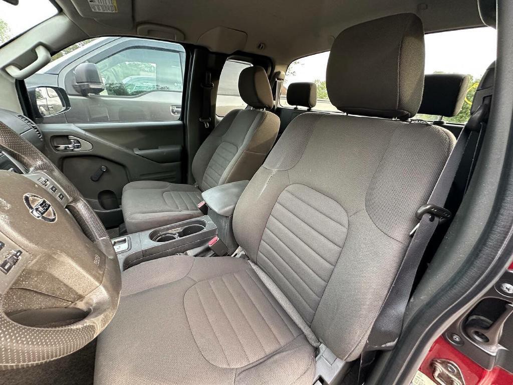 2015 Nissan Frontier Image 9