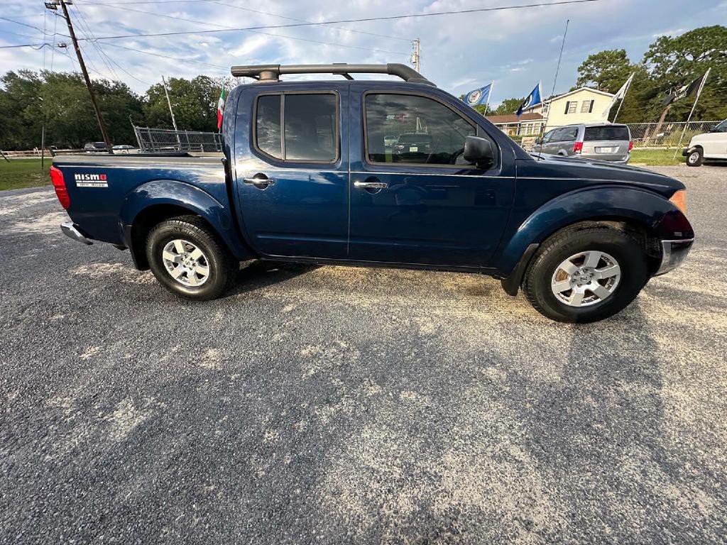 2008 Nissan Frontier Image 2
