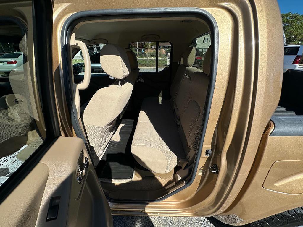 2005 Nissan Frontier Image 6