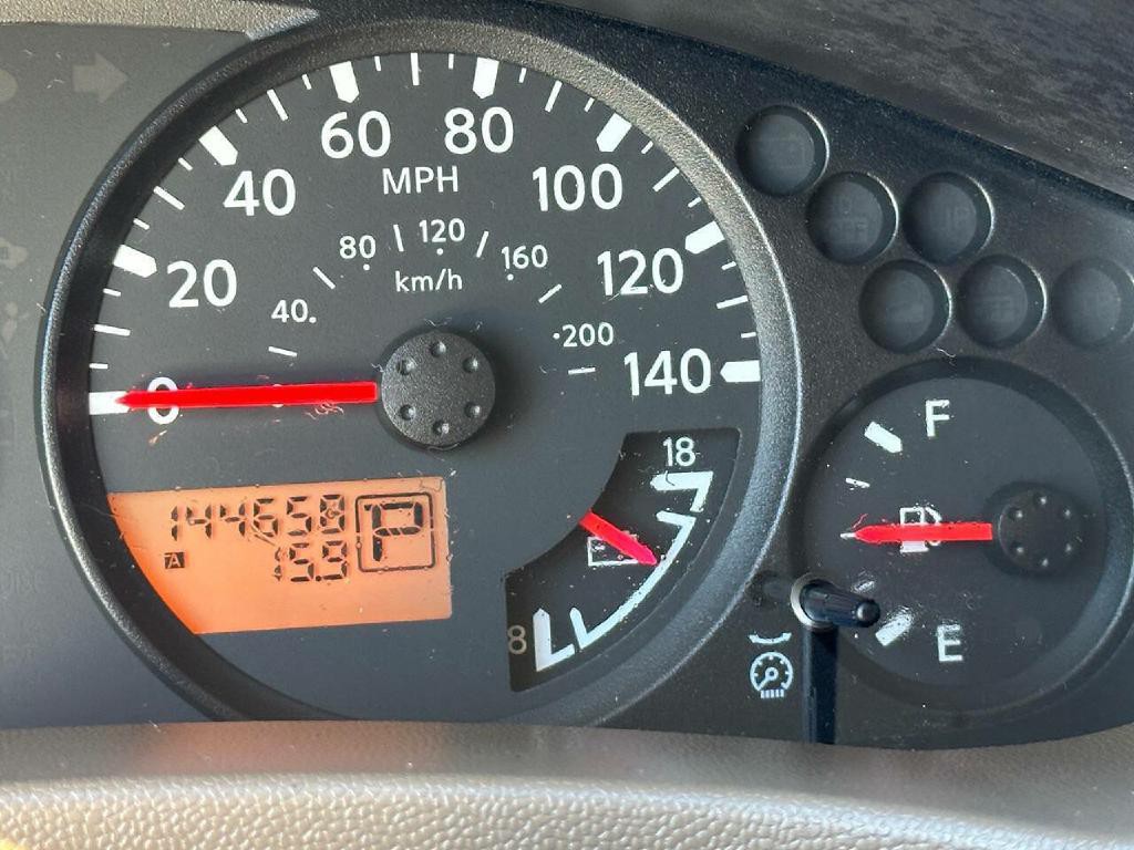 2005 Nissan Frontier Image 10
