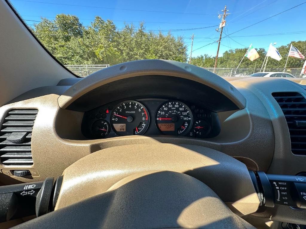 2005 Nissan Frontier Image 37