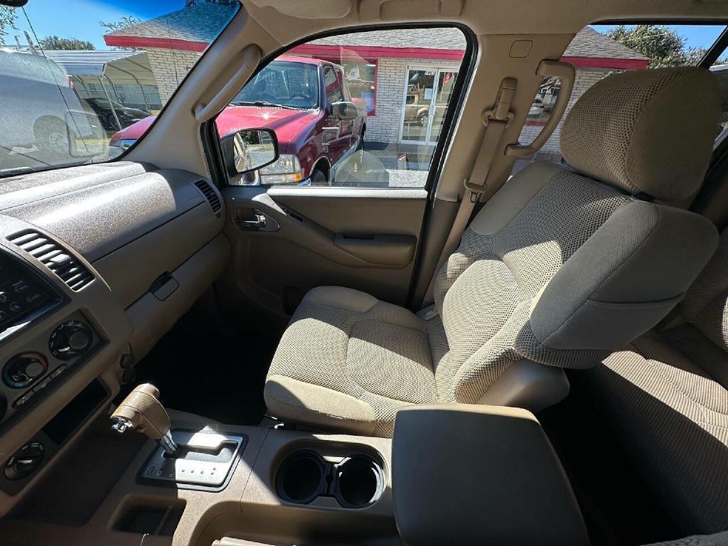 2005 Nissan Frontier Image 40