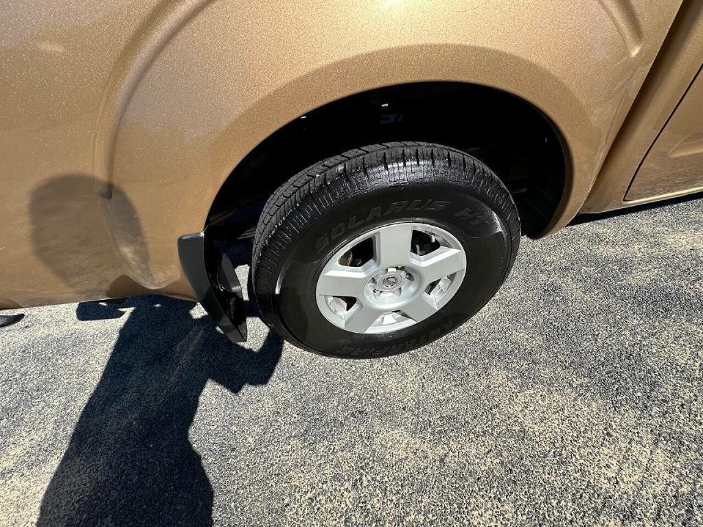 2005 Nissan Frontier Image 52