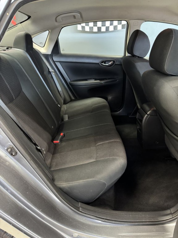 2018 Nissan Sentra Image 16