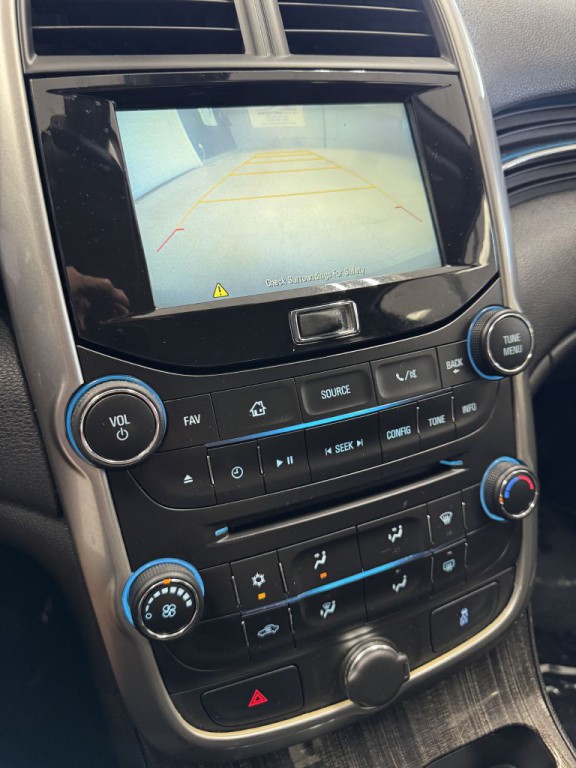 2016 Chevrolet Malibu Image 19
