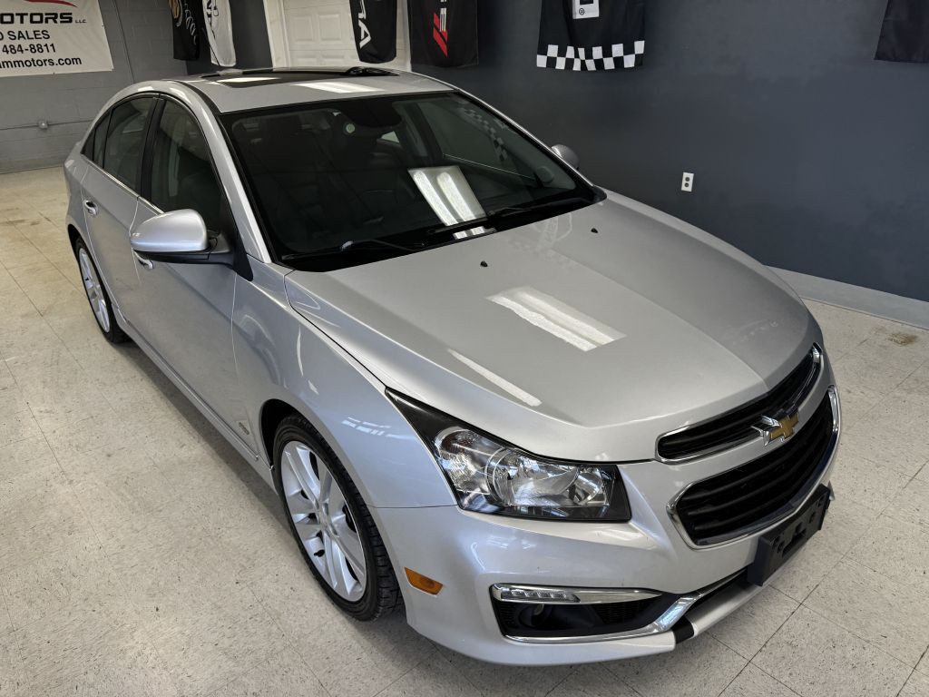 2015 Chevrolet Cruze Image 2
