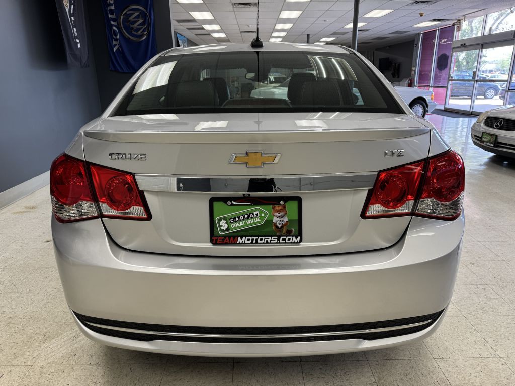 2015 Chevrolet Cruze Image 7