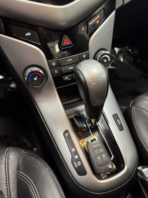 2015 Chevrolet Cruze Image 18