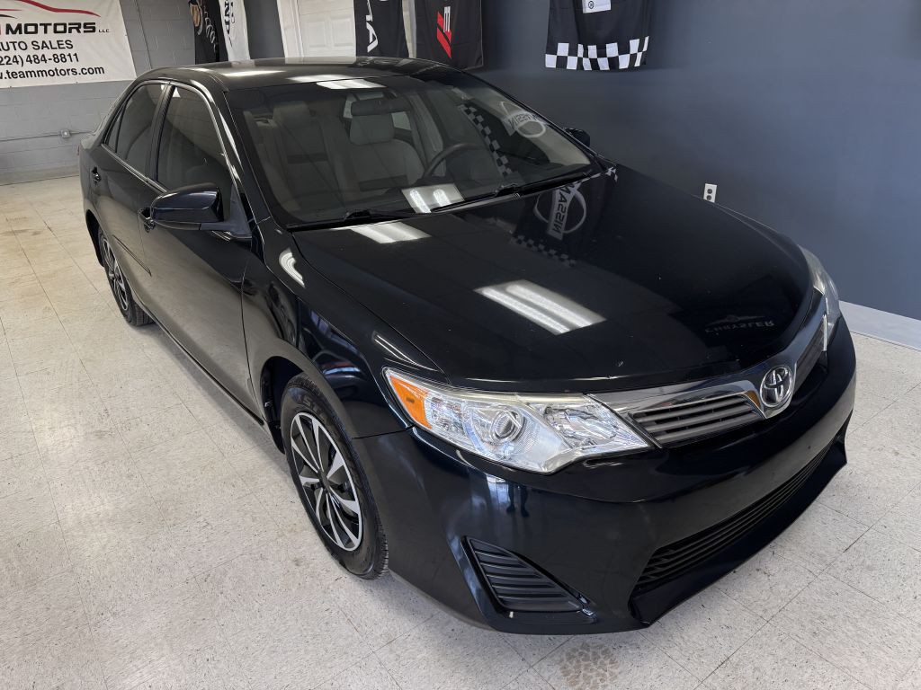 2012 Toyota Camry Image 3