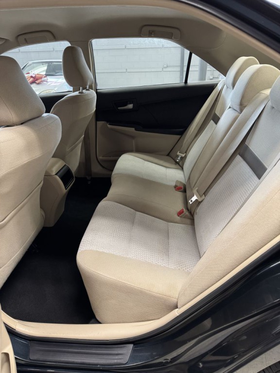 2012 Toyota Camry Image 14