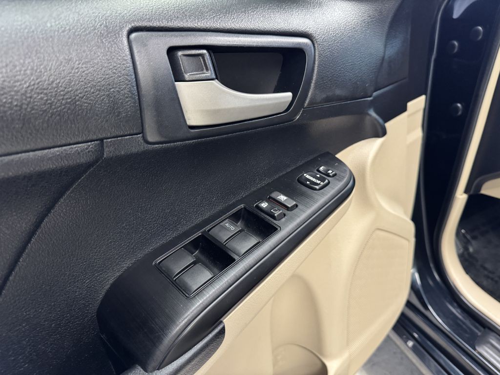 2012 Toyota Camry Image 20