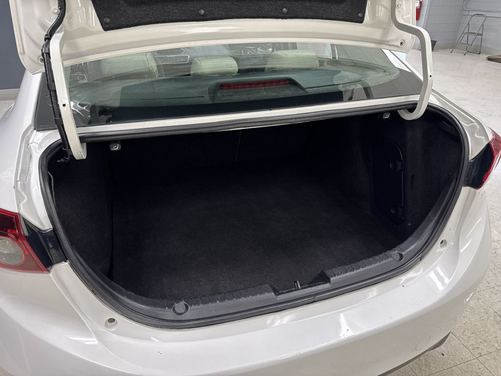 2015 Mazda Mazda3 Image 11