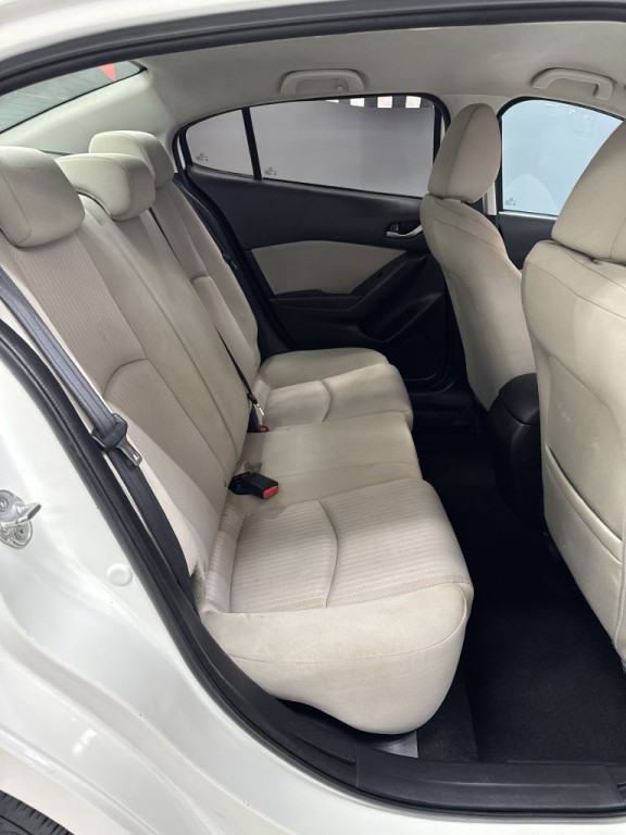 2015 Mazda Mazda3 Image 13