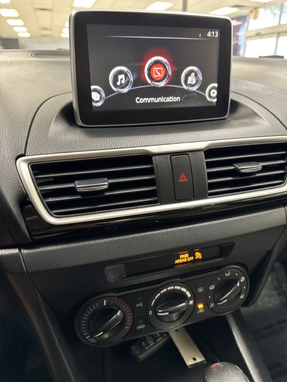 2015 Mazda Mazda3 Image 23
