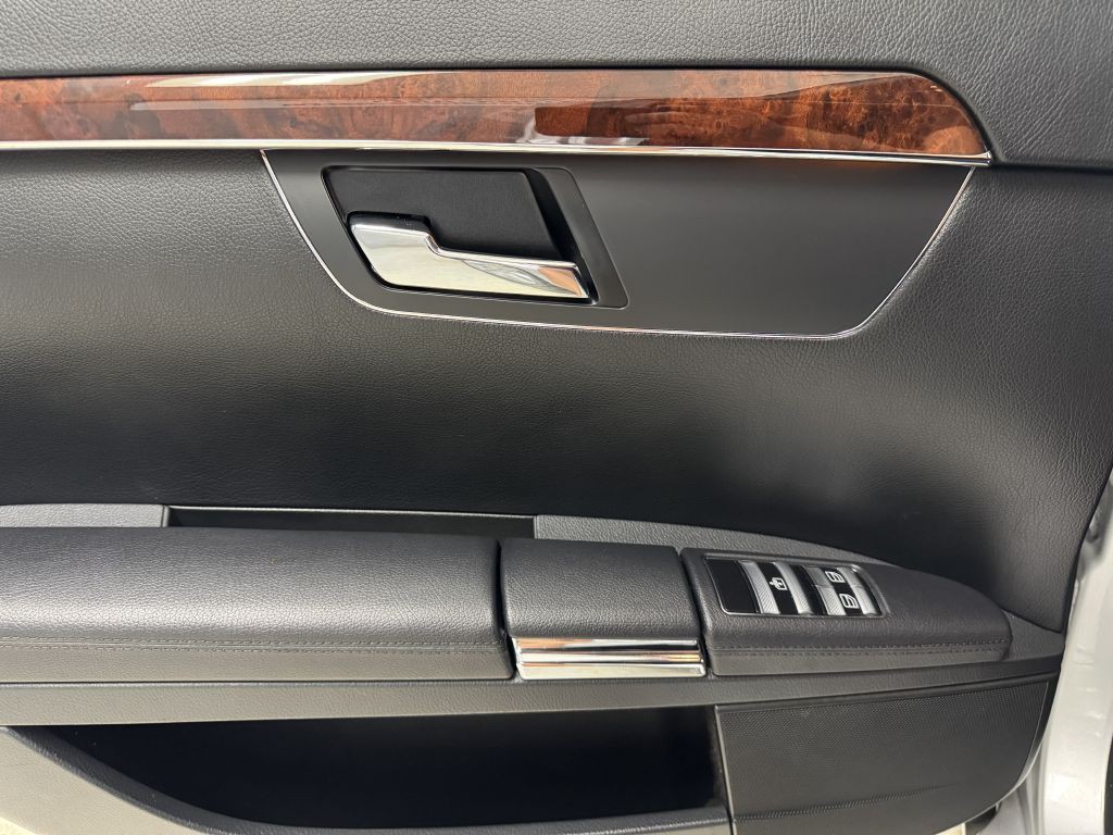 2008 Mercedes-Benz S-Class Image 22