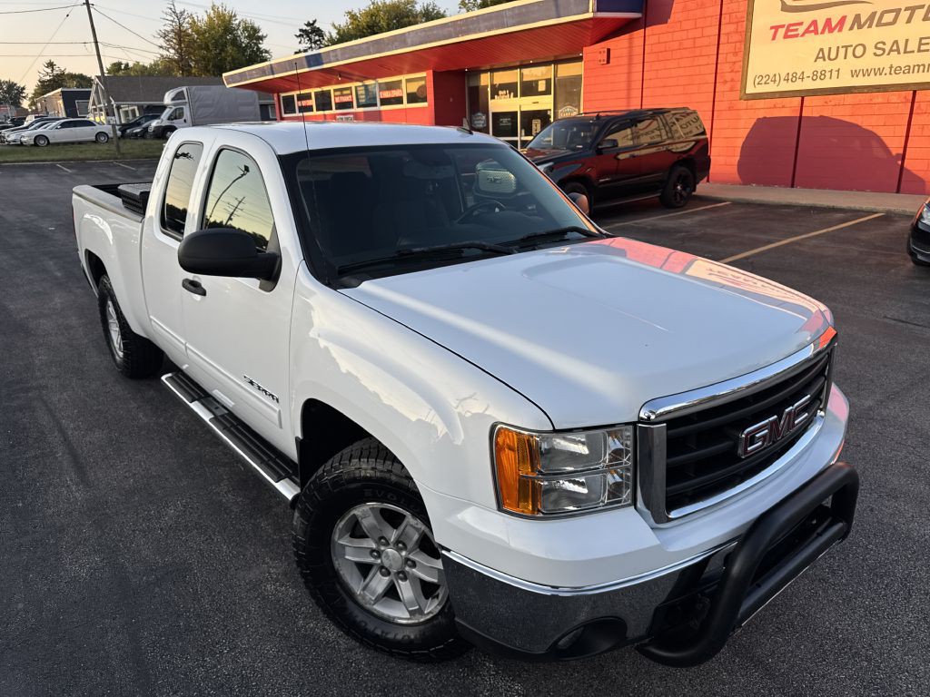2011 GMC Sierra Image 2