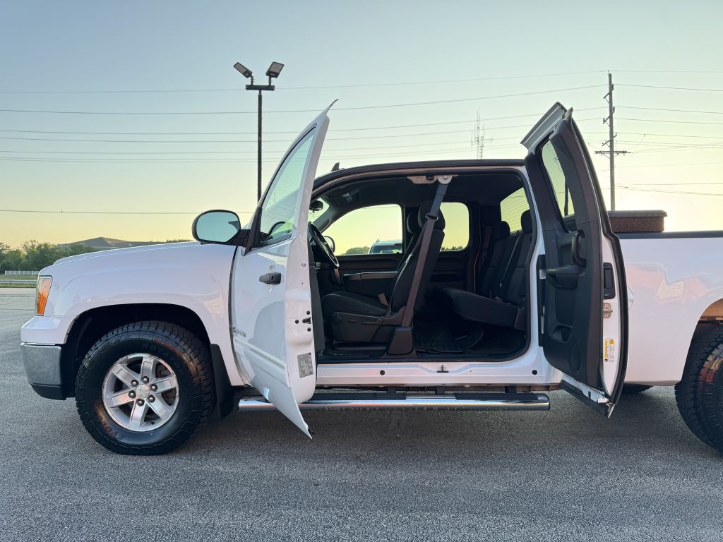 2011 GMC Sierra Image 12