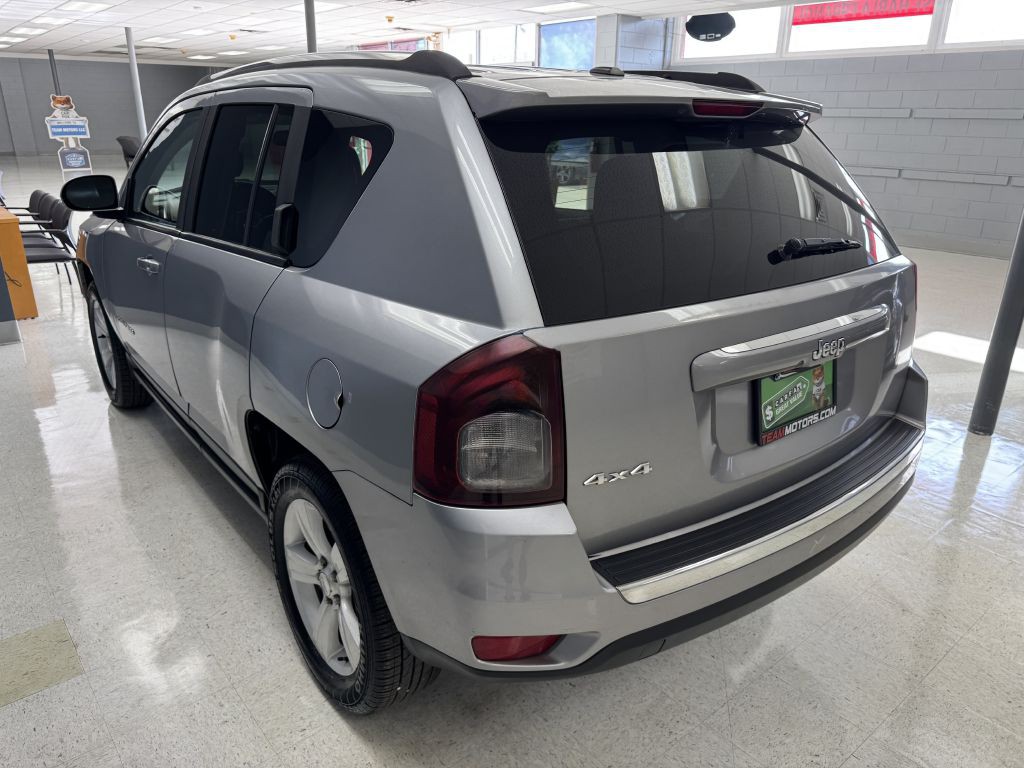 2015 Jeep Compass Image 9