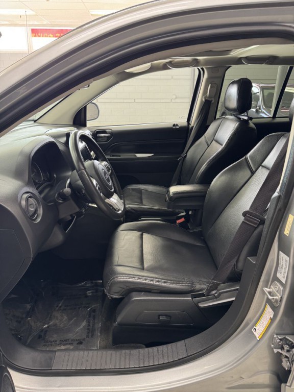 2015 Jeep Compass Image 16